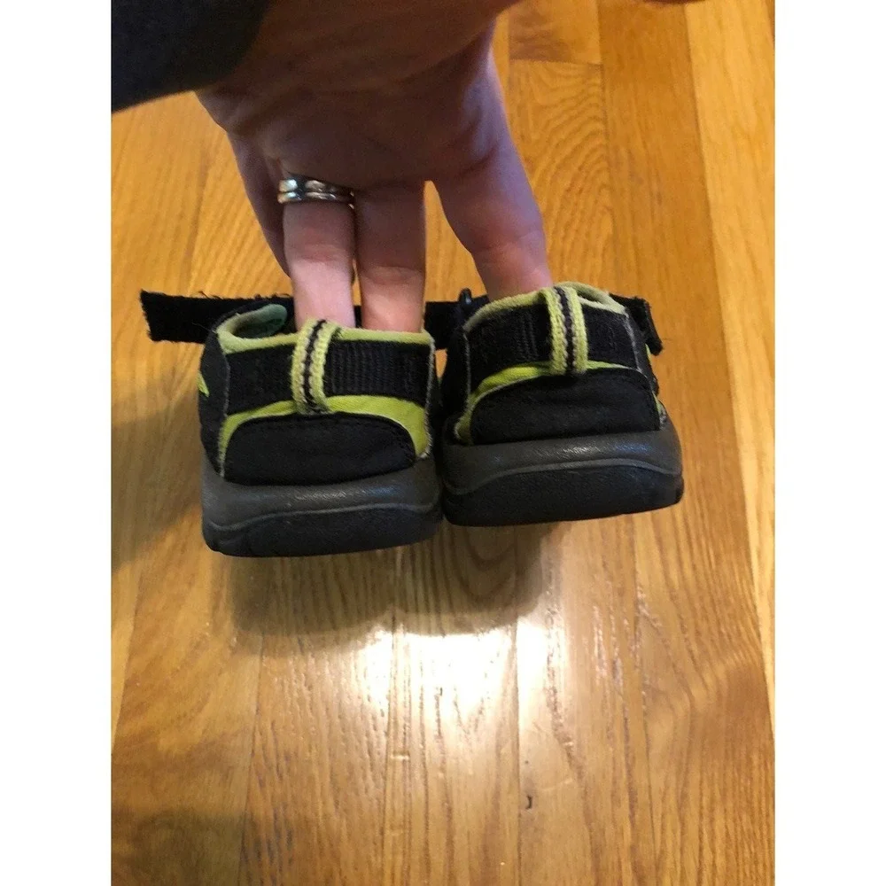 Keen‎ Waterproof Kids sz 11 unisex Newport Sandal Hiking Athletic Shoe blue